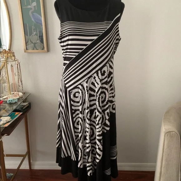 Rabbit Rabbit Womens Geometric Fit & Flare Dress Black, White 14